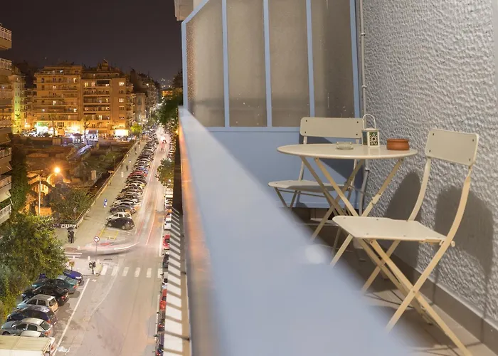 Aristotelis Cozy And Playful At Forum